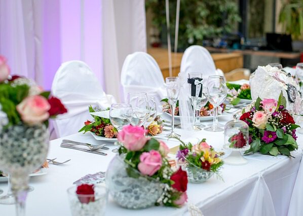 Hochzeits-Tisch gedeckt Catering